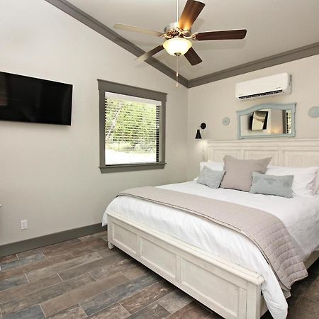 Green Acres Cottages - Fredericksburg Suite Wimberley Zewnętrze zdjęcie