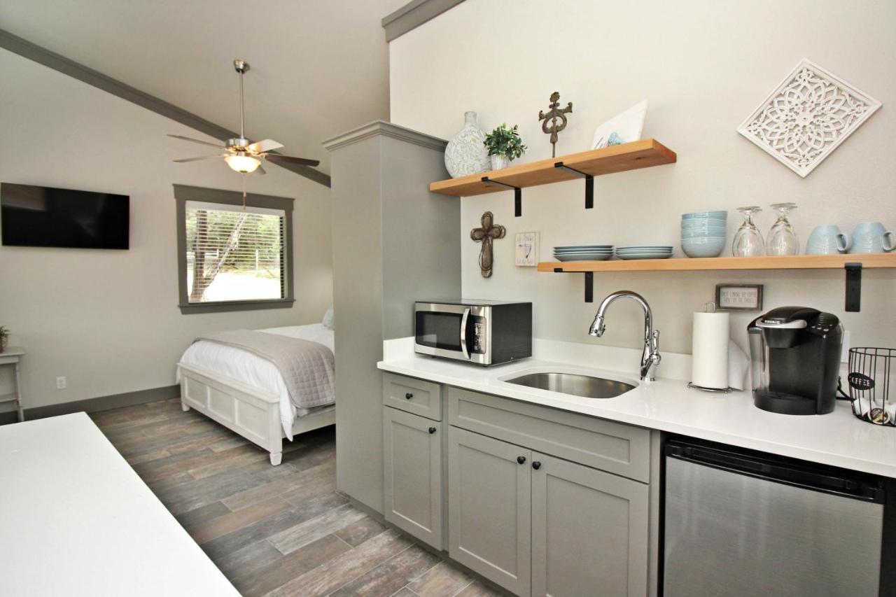 Green Acres Cottages - Fredericksburg Suite Wimberley Zewnętrze zdjęcie